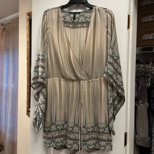 BCBGMAXAZRIA ROMPER DRESS